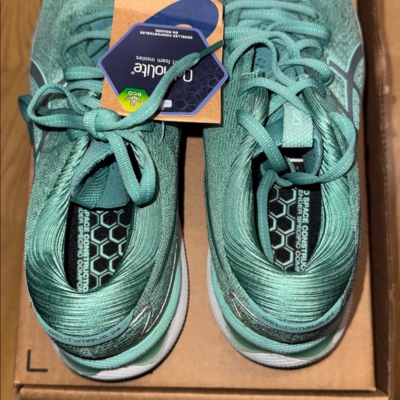 Asics size 7.5 NEW Women's sage blue Aqua Athletic Shoes gel nimbus 24 - Picture 9 of 11